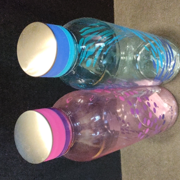 Reduce brand water bottles - Picture 2 of 12